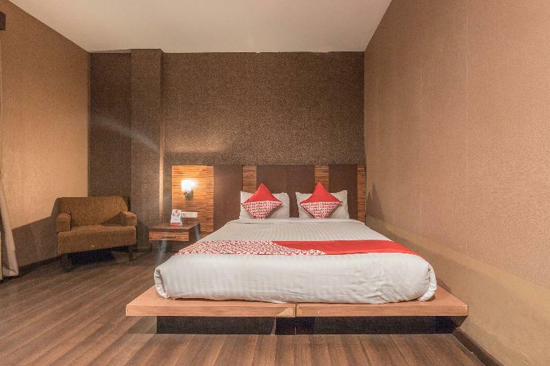 Reddoorz @ 2 2*